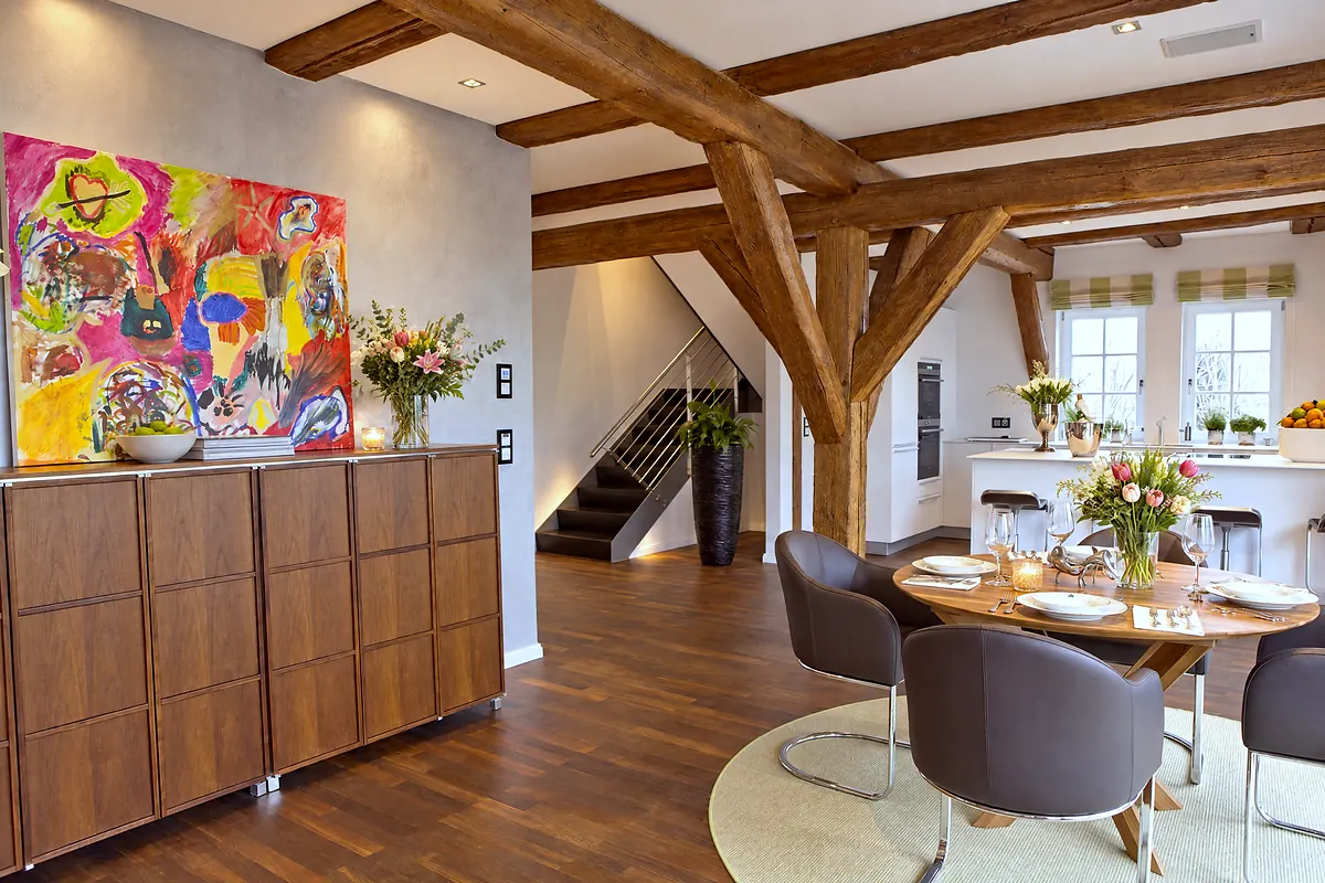 Dining table, 13 Silberreiher