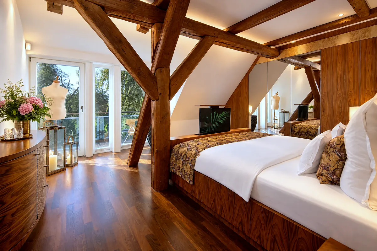 Sleeping area, 14 Schwarzer Schwan